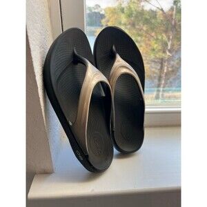 OOFOS OOlala Luxe Sandal in Latte Women’s Size 7